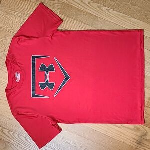 Size 14 kids Under Armour athletic t-shirt